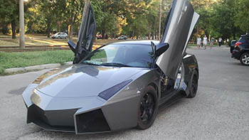 Одесский механик собрал точную копию Lamborghini Reventon